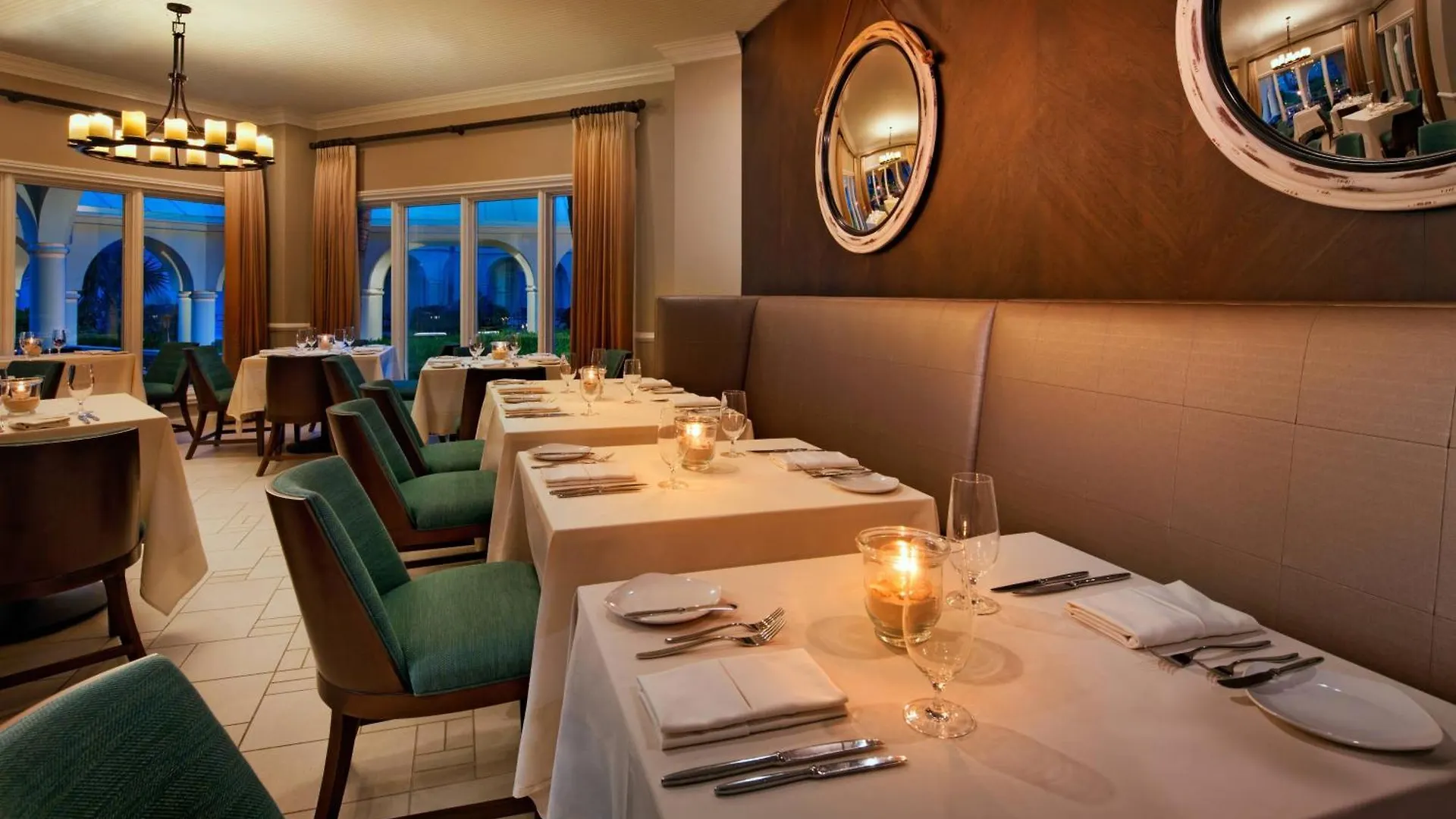 The Westin Grand Cayman Seven Mile Beach Resort & Spa West Bay 4*,  Cayman Adaları